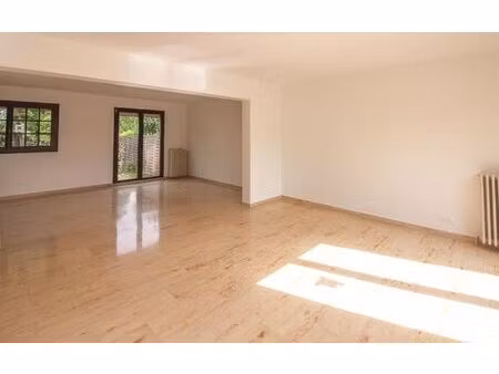 location maison  132.44 m² t-6 à osny  2 500 €