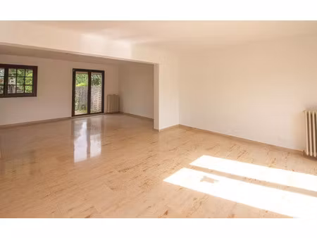 location maison  132.44 m² t-6 à osny  2 800 €