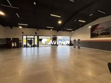 location commerce baie mahault 97122 800m²