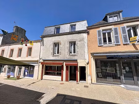 muzillac - immeuble à rénover à usage de commerce et d'habitation
