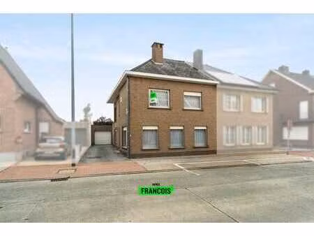 solide maison familiale avec espace professionnel ou commer…