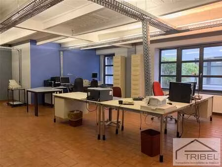 sublime espace de bureaux idéalement situé!