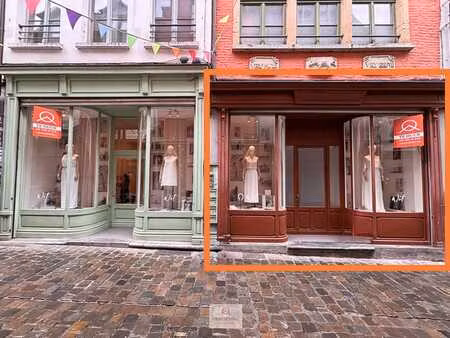charmante handelszaak (38 m²) op topligging palend aan de...