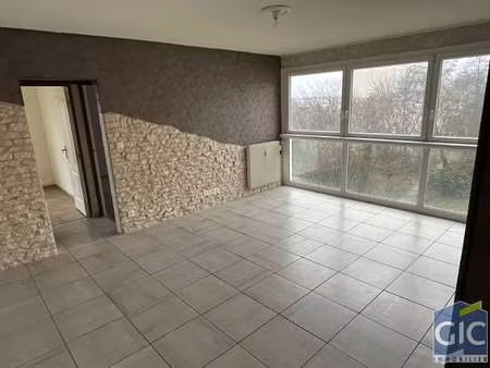 location appartement 3 pièces à hérouville-saint-clair (14200) : à louer 3 pièces / 66m² h