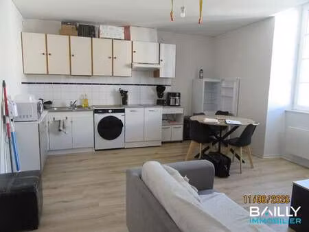 location appartement 3 pièces à la roche-sur-yon (85000) : à louer 3 pièces / 54m² la roch