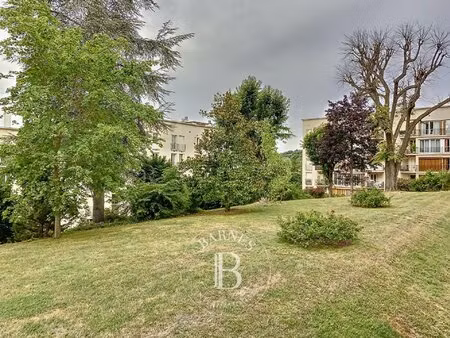 le service location de la maison barnes vous propose ce bien :