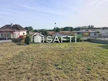 vente terrain à batir 645 m² à chantonnay (85110)  45 000 €