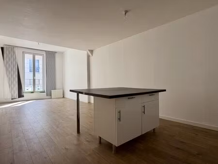 à vendre – spacieux t2 - quartier vieux marché