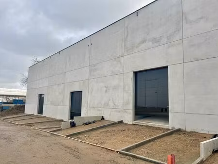 surface industrielle à louer à gembloux (rbw25444)