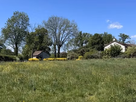 vente terrain 1600 m² à jussac (15250)  67 200 €