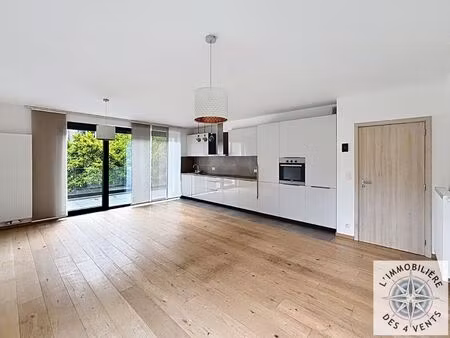 appartement à louer avec terrasse et 2 chambres   forest (vbe36455)