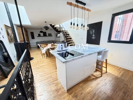 magnifique loft dans une petite résidence!