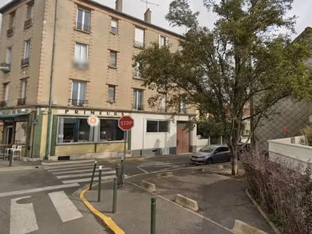 location meublée appartement 2 pièces 27 m² à neuilly-sur-marne (93330)  773 €