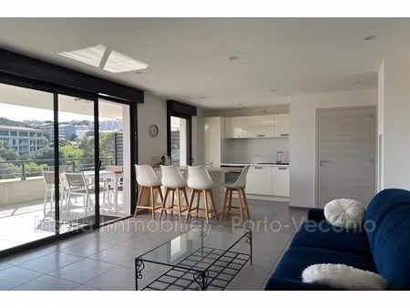 location meublée appartement 3 pièces 61 m² à porto-vecchio (20137)  1 350 €
