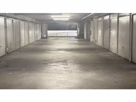 exclusivité - vente garage fermé lyon 4 croix-rousse