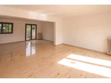 location maison 6 pièces 145.81 m² à osny (95520)  2 500 €