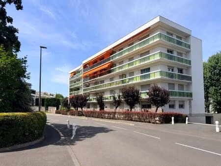146 m² à chamalières - garage  2 parkings et balcon filant