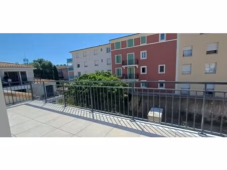 t1 bis neuf avec balcon et parking à cogolin