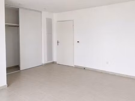 t3 avec balcon et parking à montpellier