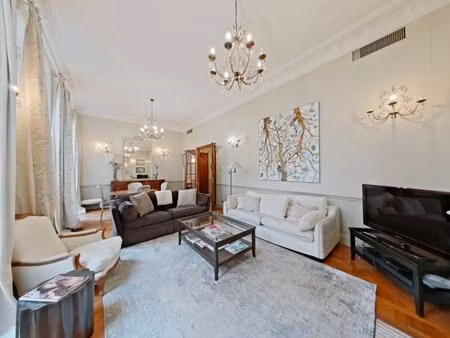 paris 6ème – cherche-midi / sèvres-babylone – superbe 3 pièces meublé de 98 62 m