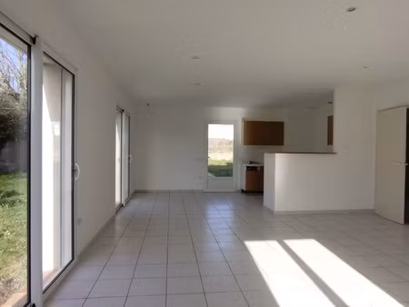 maison pmr 2 chambres 104 m2 en centre bourg de dompierre