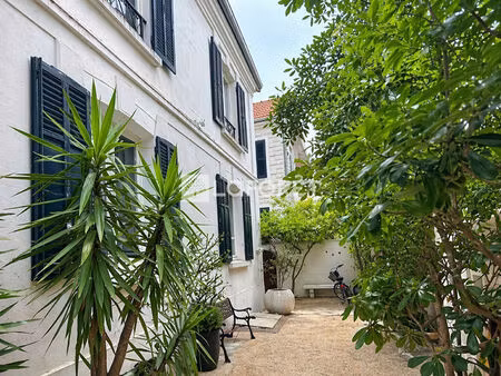 maison - jardin - grande surface au sol