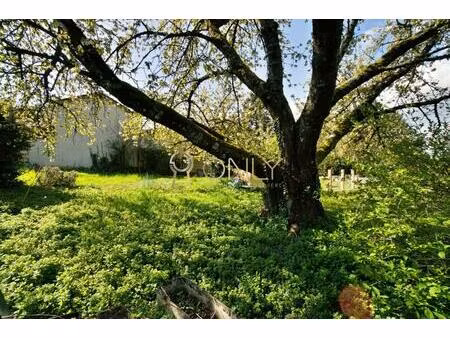 chasselay - terrain constructible de 541 m²