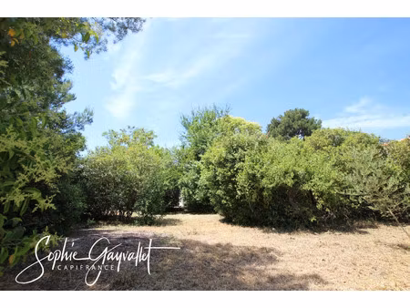 terrain à vendre velaux 770m2 320 000€