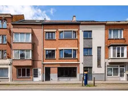 commerciële handelsruimte nabij het winkelcentrum dok noord