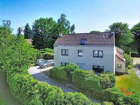charmante villa + atelier sur terrain de 19 ares 47ca !