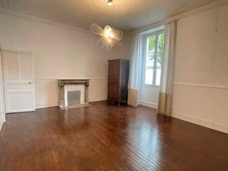 location appartement 2 pièces à angers centre (49000) : à louer 2 pièces / 57m² angers cen