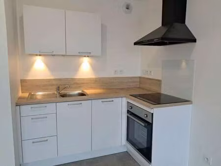 location appartement 3 pièces à saint-gilles-croix-de-vie (85800) : à louer 3 pièces / 48m