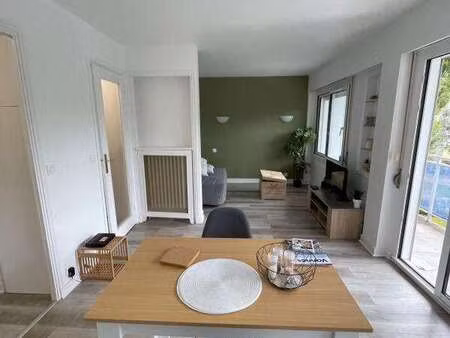 location appartement t1 meublé à vannes gare - hôpital (56000) : à louer t1 meublé / 28m² 