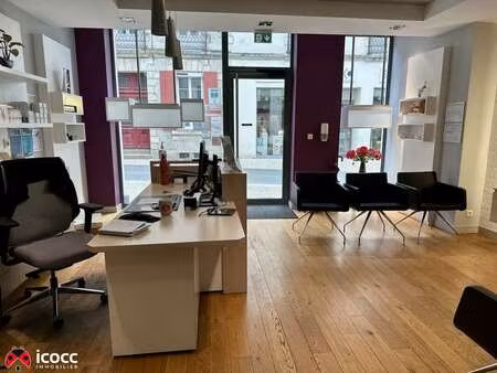 location bureaux et commerces à luçon (85400) : à louer / 53m² luçon