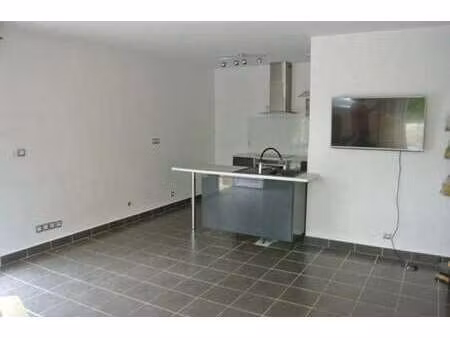 location maison au tourne (33550) : à louer / 70m² le tourne