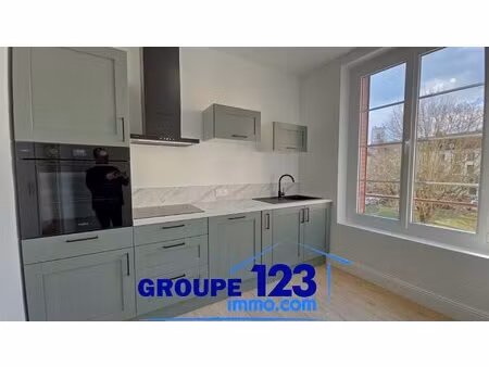 appartement idéalement située en rénovation totale