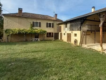 maison en pierre - 456m ²