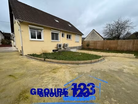 pavillon 5 pièces 130 m2 sur terrain clos de 562 m2