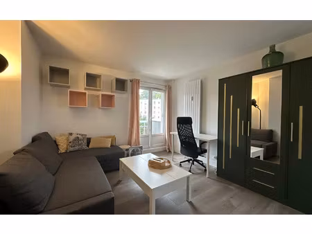 location appartement  25.79 m² t-1 à saint-cyr-l'école  990 €
