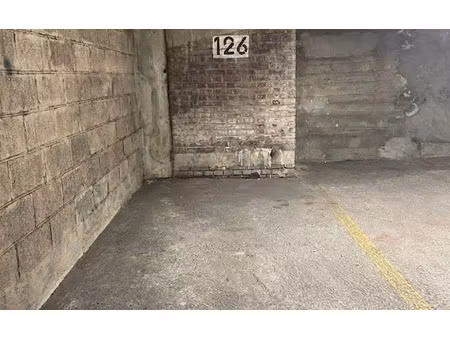 stationnement paris 11 8 m² t- à vendre  22 000 €