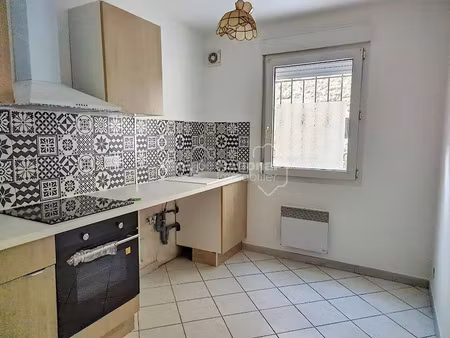 location appartement 2 pièces 52 m² à piolenc (84420)  545 €