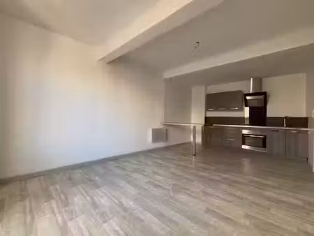 location appartement 2 pièces 42 m² à pezenas (34120)  585 €
