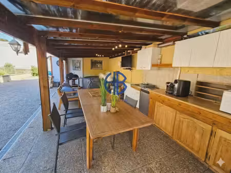maison maubec 5 pièce(s) 91 m2
