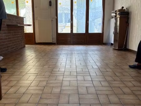 petite maison avec jardin a renover