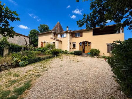 magnifique propriété avec dépendances à ste colombe de villeneuve