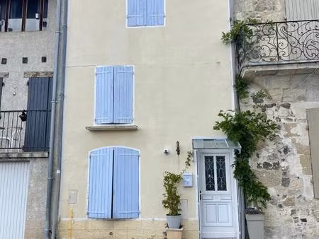 maison au coeur de mézin sur 3 niveaux très bon état