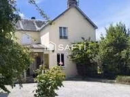en centre village  maison 3 chambres  jardin clos