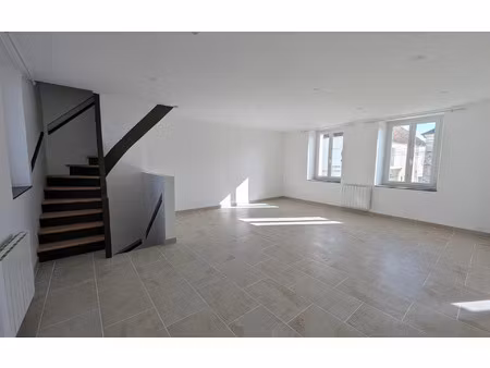 location appartement  m² t-3 à beton-bazoches  868 €