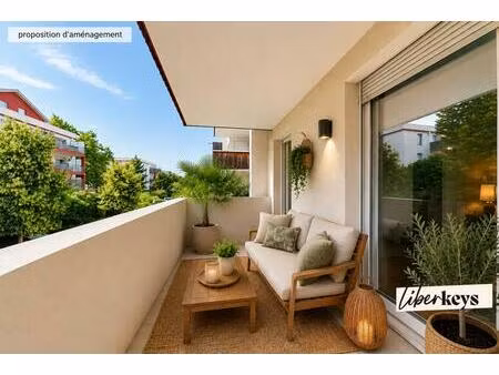 francheville limite craponne : t2 lumineux avec grand balcon au calme