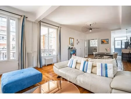 paris 16eme - auteuil  michel ange  84 m²  5e étage  2 chambres.
